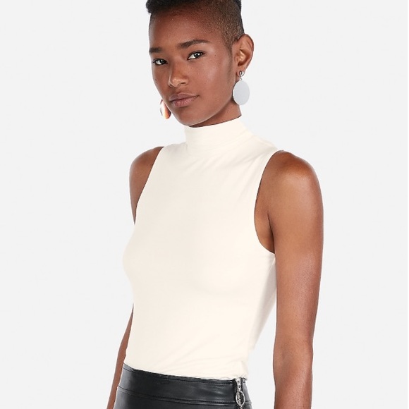 Express mock neck tank in ivory - Picture 1 of 5